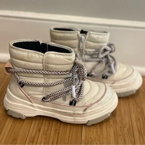 Zara Cream Kids Boots with Patterned Laces